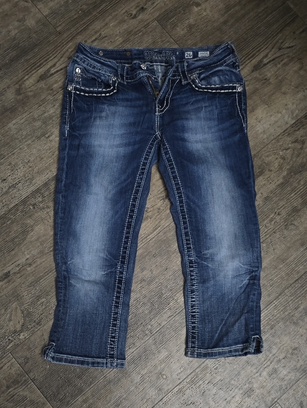 Miss Me Indigo Cropped Jeans with Contrast Stitching